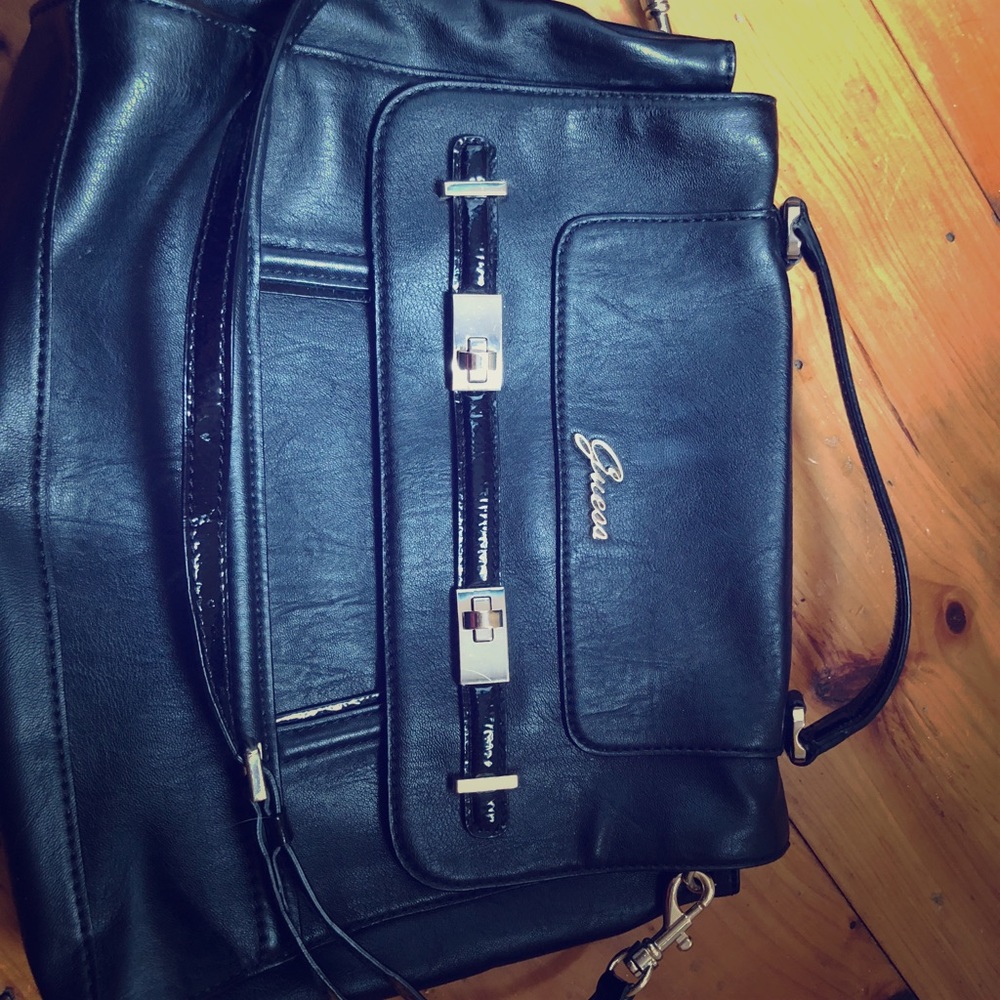 Guess file bag